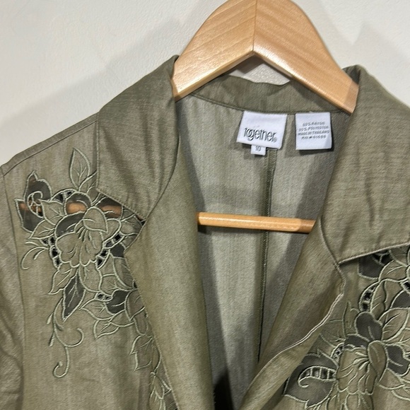 Together Green Notched Collar Shirt Romper with Belt Lace Detail - Picture 3 of 12